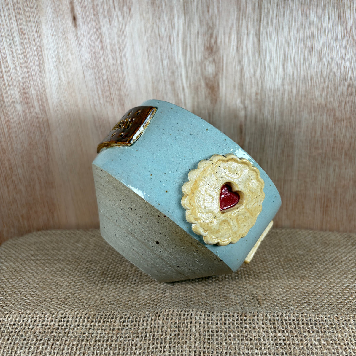 Biscuit Bowl