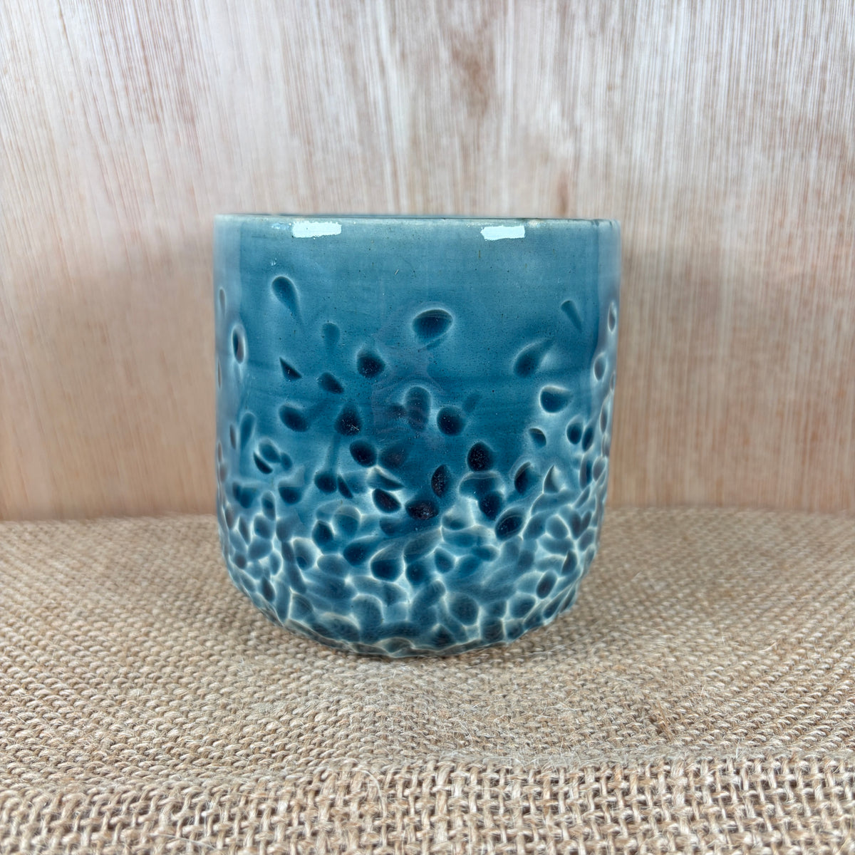 Textured pot